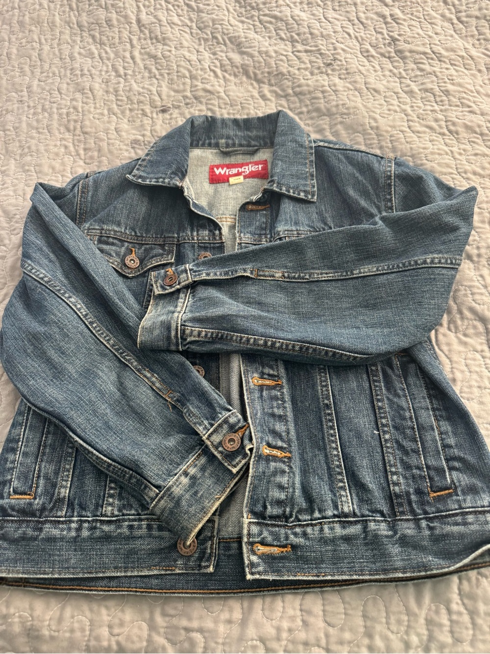 Wrangler Women's Medium Blue Denim Jacket